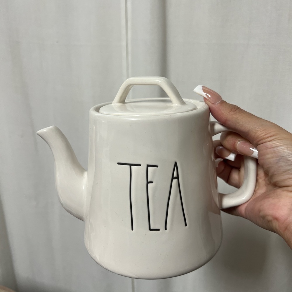 Rae Dunn tea pot